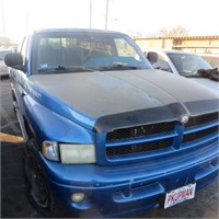 30	1999	Dodge	Ram 1500	Blue	3B7HF13Z5XM535379
