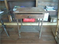 Antique oak table w/ drawer