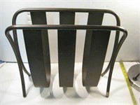 MODERN METAL MAGAZINE RACK