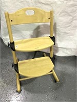 Adjustable kids chair