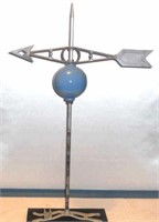 LIGHTING ROD WITH ARROW & BLUE GLASS BALL