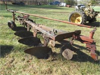 international 4-bottom plow (farm implement)