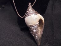 22"  925 necklace w / shell pendant