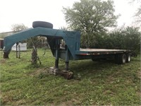 1980 TWF
Heavy tandem dual flat bed trailer.