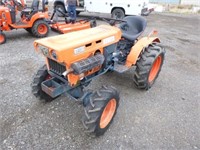 Kubota B7100 4x4 Utility Tractor