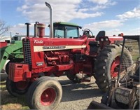 IH 1256 TRACTOR