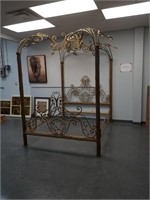 GORGEOUS IRON QUEEN CANOPY BED