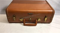 Vintage Samsonite luggage 15”x10”x7” with key