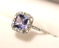 10K White gold approx. 1.10 ct. square cushion cut