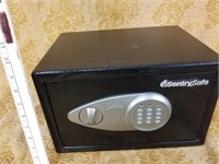 SENTRY SAFE WITH KEY