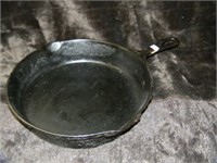 CAST IRON WAGNER WARE SIDNEY O 1058 SKILLET