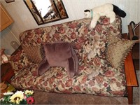 Futon style day bed / couch