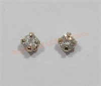 14KT Diamond Stud Earrings