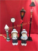 Indoor Miniature Lamp Post, Christmas Carolers