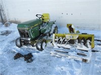John Deere 400 Lawn Tractor: