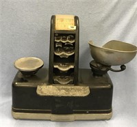 Old coin scales       (k 99)