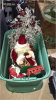 Tote with lid with Santa working in his workshop,
