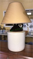 1 gallon stoneware jug lamp, (942)
