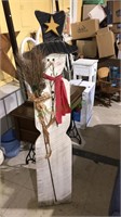 Barnboard snowman, 61 inches tall, (942)