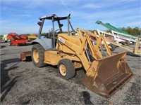 Case 570LXT Wheel Loader with Scraper Bucket