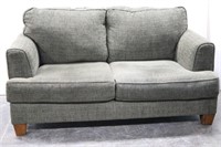 Casual Classic Loveseat  w/ Accent Pillows