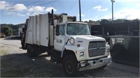 1988 Ford L-9000 Garbage Truck