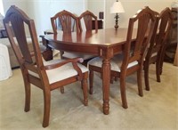 Basset Dining table with 8 chairs