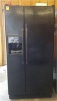 Kenmore Black Double Door Refrigerator/Freezer