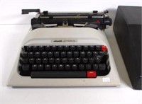 Vintage Olivetti lettera 12  portable typewriter