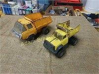 2 Vintage small Tonka trucks