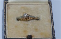 18ct yellow gold and diamond ring