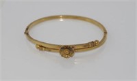 Antique 15ct yellow gold hinged bangle