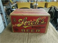 Vintage Stroh's beer cardboard box