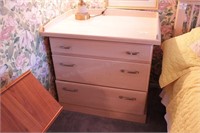 *Blonde 3 Drawer Chest / Changing Table