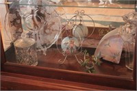 Bottom Shelf - 6 pc of Decorative Glass & Decor