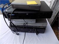 4 DvD Players 1 VHS player