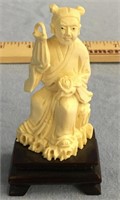 Choice on 3 (129-131): ivory Chinese carvings of p