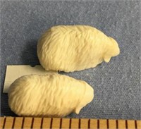 Two 1.5" Ivory muskox          (k 58)