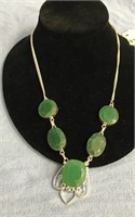 Green stone necklace         (112)