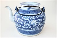 Chinese Qing Dynasty Blue and White Teapot and