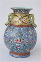 Good Chinese Porcelain Twin Handled Vase,