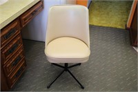 Vintage 70's Kitchen or Desk Chair