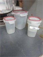 PLASTIC FOOD CONTAINERS