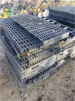 Plastic Shelving Inserts for Pallet Racking