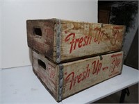 Pair Fresh Up with 7up Wood Soda Case - Watertown