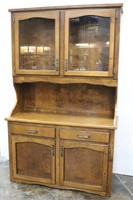 Country China Hutch (in Two Pieces)