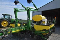 J.D. 1770 NT 12/30 Planter