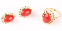 18KT YELLOW GOLD RED CORAL RING & EARRINGS