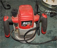 Skil 2 1/4" H P Hand Held Router Tool W Site Lite