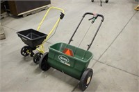 (2) Push Fertilizer Spreader